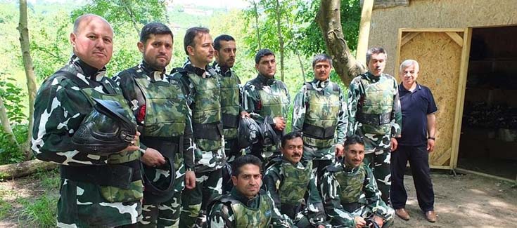 Cumayerinde Din G�revlileri Paintball Oynarsa 
